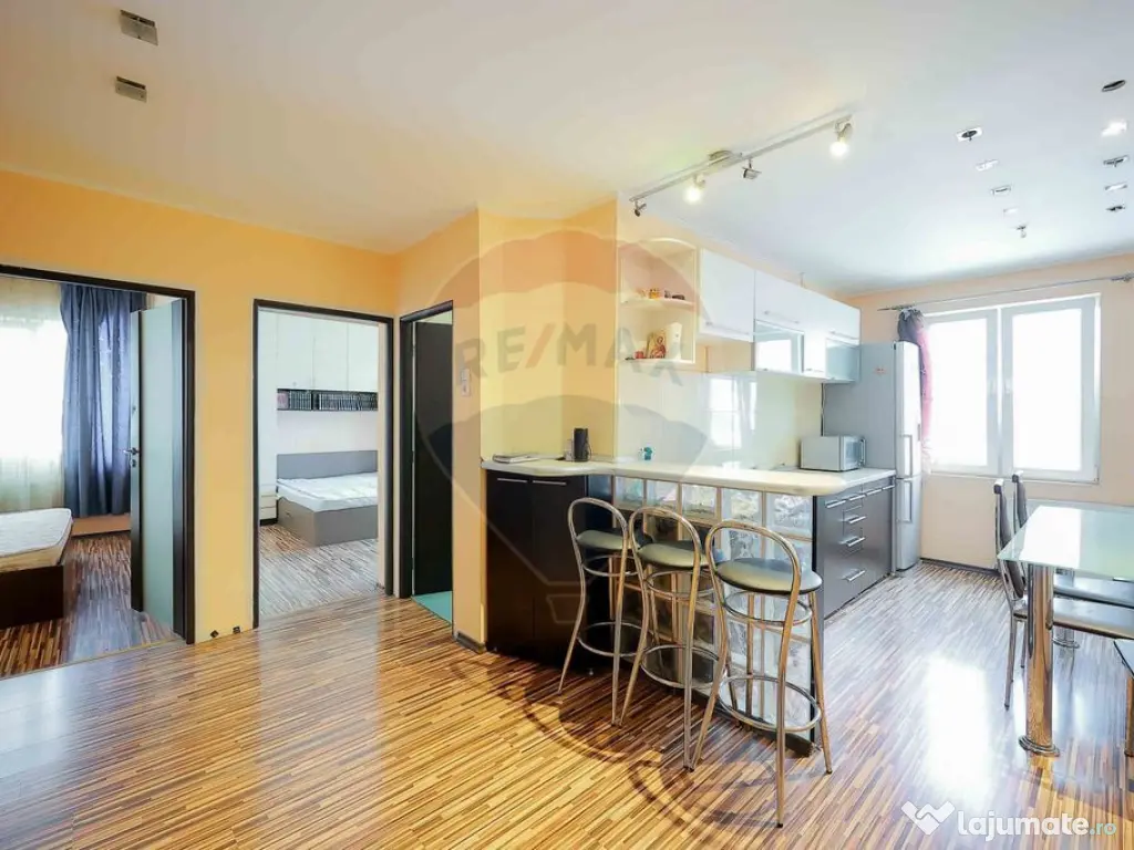 De vânzare apartament cu 3 camere în zona Nufărul