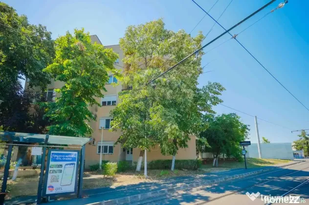 De vânzare apartament cu 3 camere în zona Nufărul - Oradea (Bihor)