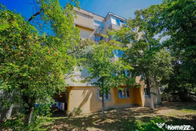 De vânzare apartament cu 3 camere în zona Nufărul - Oradea (Bihor)
