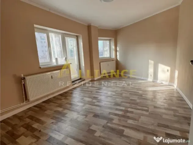 Apartament 3 camere decomandat, 3 min Metrou Aparatorii Patr