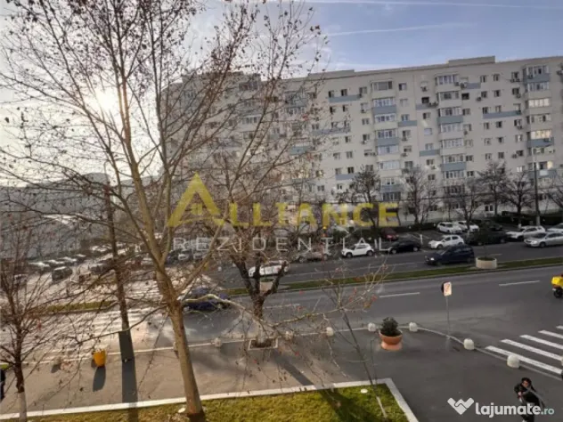 Apartament 3 camere decomandat, 3 min Metrou Aparatorii Patr