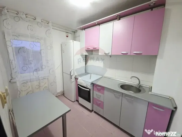 Apartament cu 1 camere de vânzare Zona Carpați, Piatra ...