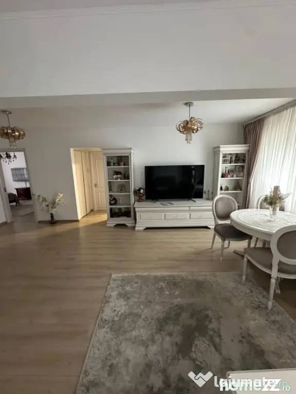 Apartament 4 camere de vânzare INEL 1 - EDEN