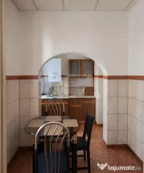 3 camere, Calea Călărașilor, etaj 1, centrală, inst. sch