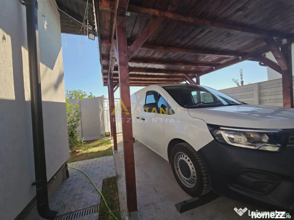 Casa mobilata si utilata - 3 camere- panouri solare baterii