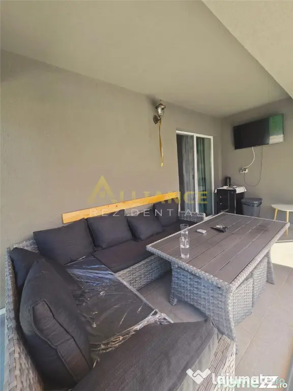 Casa mobilata si utilata - 3 camere- panouri solare baterii