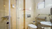 Hotel / Pensiune cu 14 camere de închiriat în zona Astra 