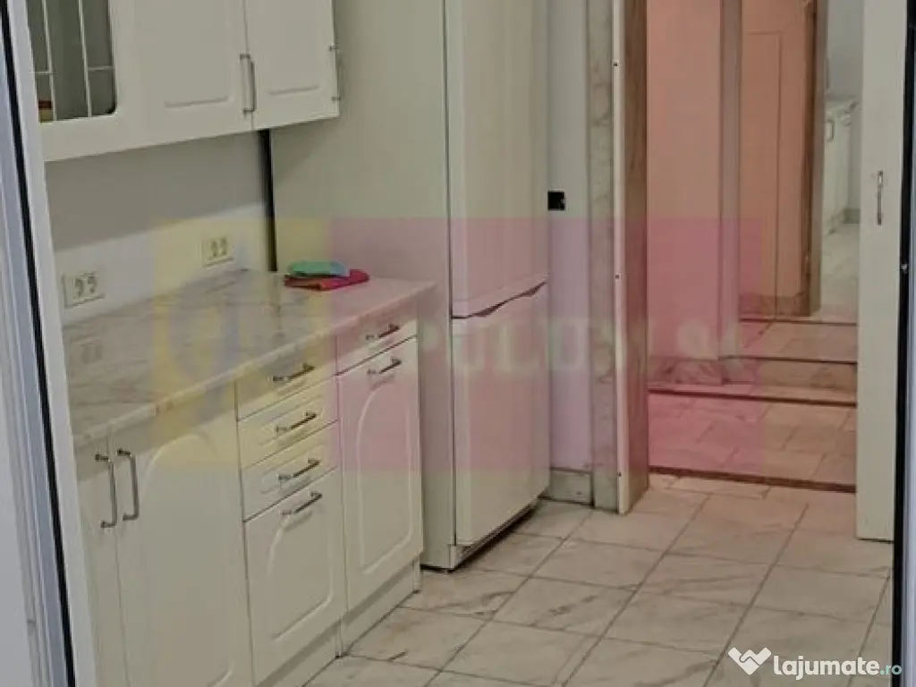 Inchiriere apartament 3(din4)camere pe bd Decebal, metrou...