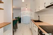 Apartament modern 3 camere, cu parcare, de închiriat la ...