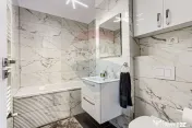 Apartament modern 3 camere, cu parcare, de închiriat la ... 