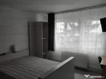 Garsonieră în bloc de apartamente | Decomandată | et. 3 Zona Astra