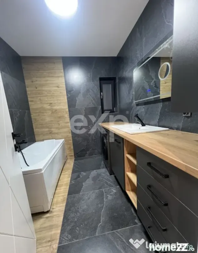 Casă parter 4 camere, la cheie, teren 400 mp, zonă central