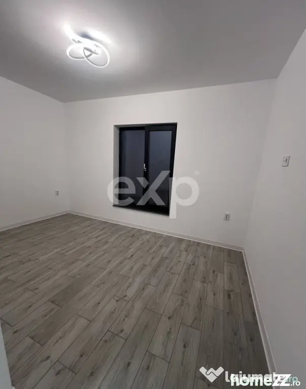 Casă parter 4 camere, la cheie, teren 400 mp, zonă central