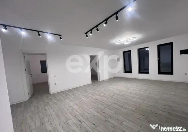 Casă parter 4 camere, la cheie, teren 400 mp, zonă central