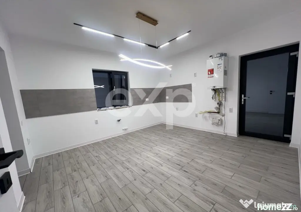 Casă parter 4 camere, la cheie, teren 400 mp, zonă central