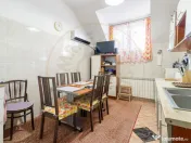 Apartament intr-o casa interbelica. 