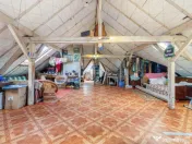 Apartament intr-o casa interbelica. 