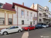 Apartament intr-o casa interbelica. 