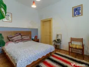Apartament intr-o casa interbelica. 