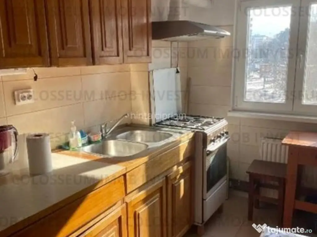 COLOSSEUM: Apartament 3 Camere Centrul Civic Toamnei..