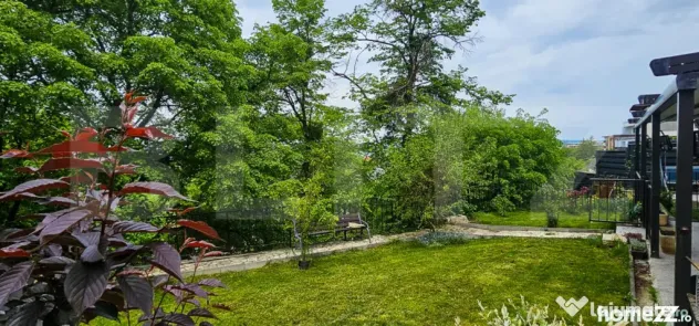 Vilă de Lux în Europa | Panoramă Superbă