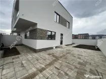 Casa cu 4 camere si teren 250 mp in Selimbar zona Triajului