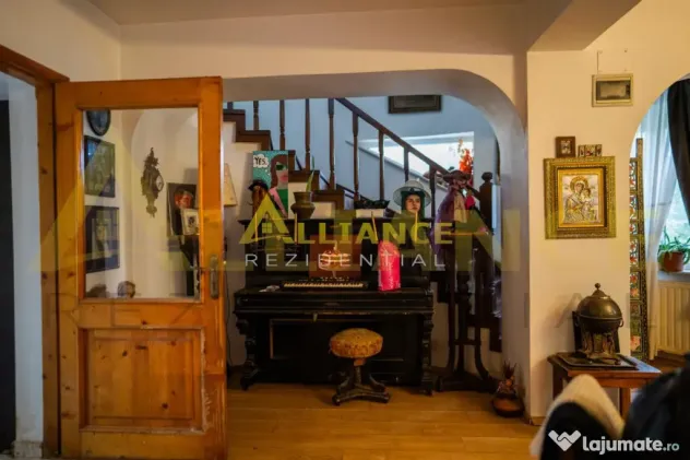 Proprietate Exclusivista cu Deschidere Spectaculoasa la Apa