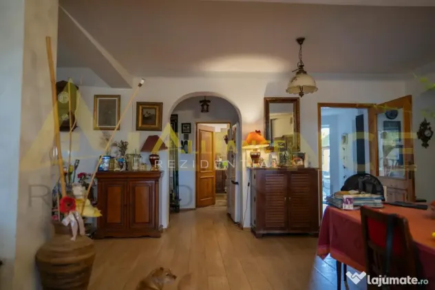 Proprietate Exclusivista cu Deschidere Spectaculoasa la Apa