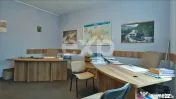 Proprietate industrială cu vizibilitate DN13 – Hală, bir