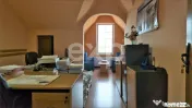 Proprietate industrială cu vizibilitate DN13 – Hală, bir