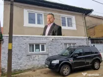 Resita Casa la Pret de Apartament,Parter, Etj 1 si Pod, Zona