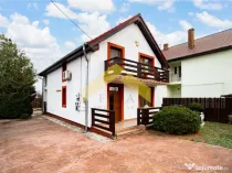 Casa cu etaj de Zimandu Nou
