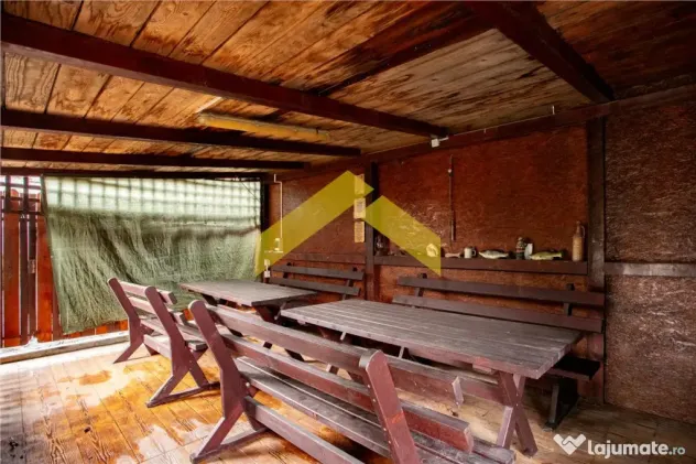 Casa cu etaj de Zimandu Nou