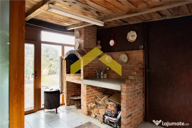 Casa cu etaj de Zimandu Nou