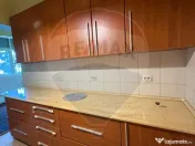Apartament cu 3 camere la curte comuna, in zona Romanilor 