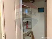 Apartament cu 3 camere la curte comuna, in zona Romanilor 