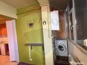 Apartament cu 3 camere la curte comuna, in zona Romanilor 