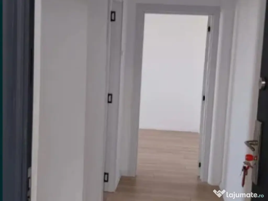 Apartament 2 camere, decomandat - zona Florilor.