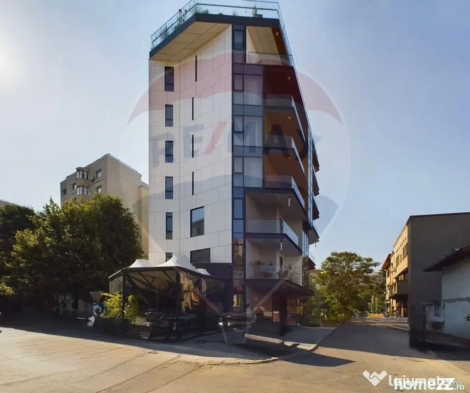 Oportunitate - Spatiu de birouri premium in Cladire Mixta...