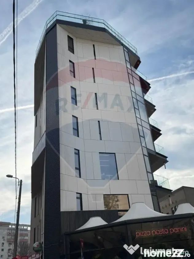 Oportunitate - Spatiu de birouri premium in Cladire Mixta...