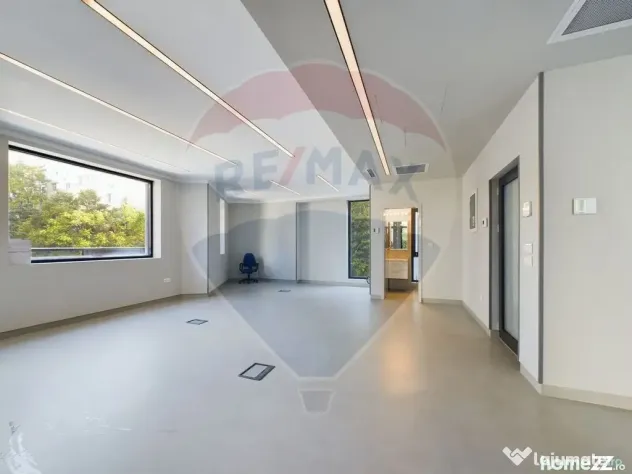 Oportunitate - Spatiu de birouri premium in Cladire Mixta...