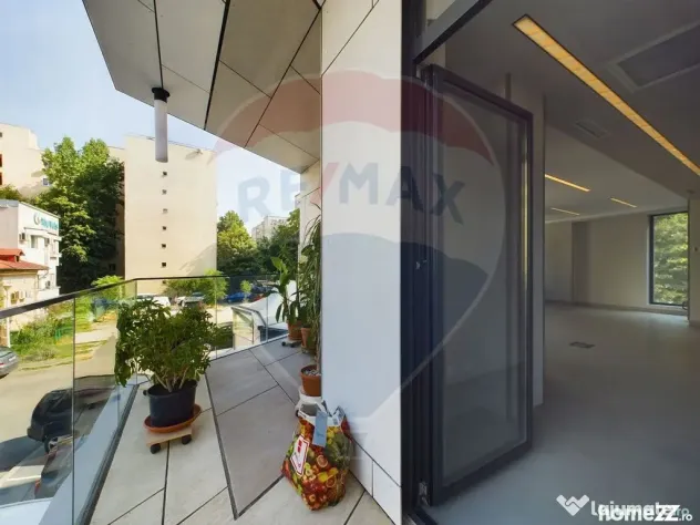 Oportunitate - Spatiu de birouri premium in Cladire Mixta...