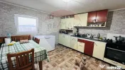 Casă / Vilă cu 4 camere de vânzare