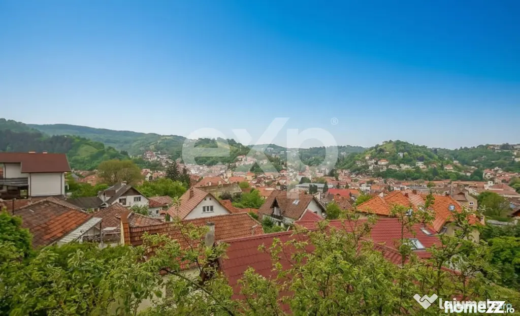 Casă cu priveliște panoramică în inima zonei Șchei –