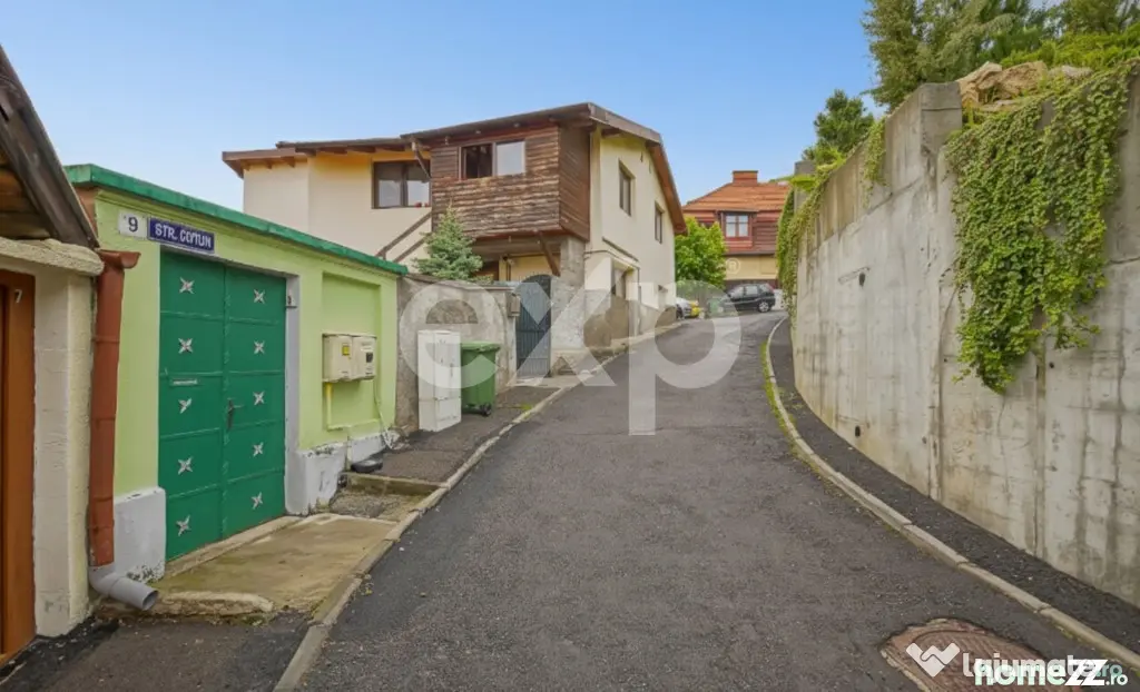 Casă cu priveliște panoramică în inima zonei Șchei –