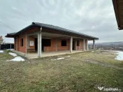 Casa la rosu+teren ST:1800 mp*Pestisu Mare-Deva-Hunedoara+casa veche!