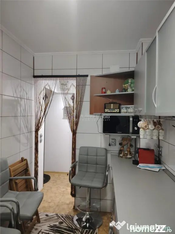Apartament cu 2 camere mobilat si utilat modern, situat ultr - Boldesti Scaeni (Prahova)