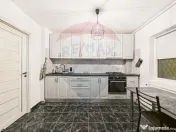 Apartament cu 3 camere si loc de parcare in zona Sebastia... 