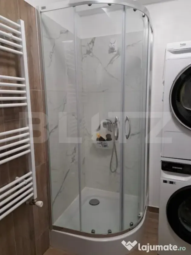 Apartament 3 camere, 67 mp, zona VIVO