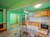 Apartament cu 4 camere, de vânzare în zona Rogerius 